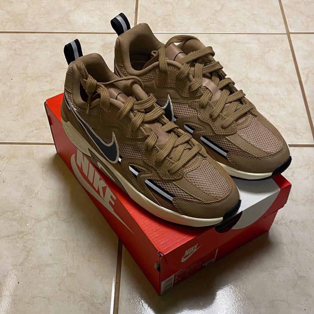 Nike Jam Sneakers